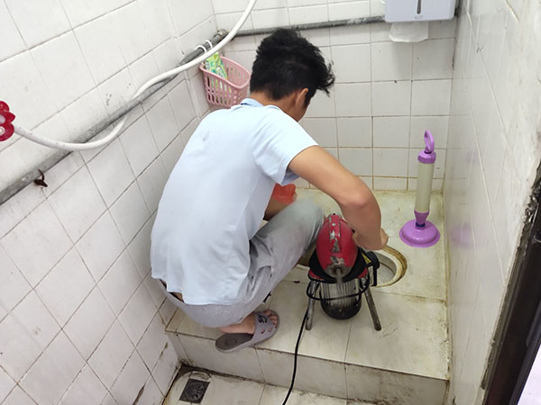 正定肥皂掉到马桶里把马桶堵住了怎么办？马桶堵住了怎么办